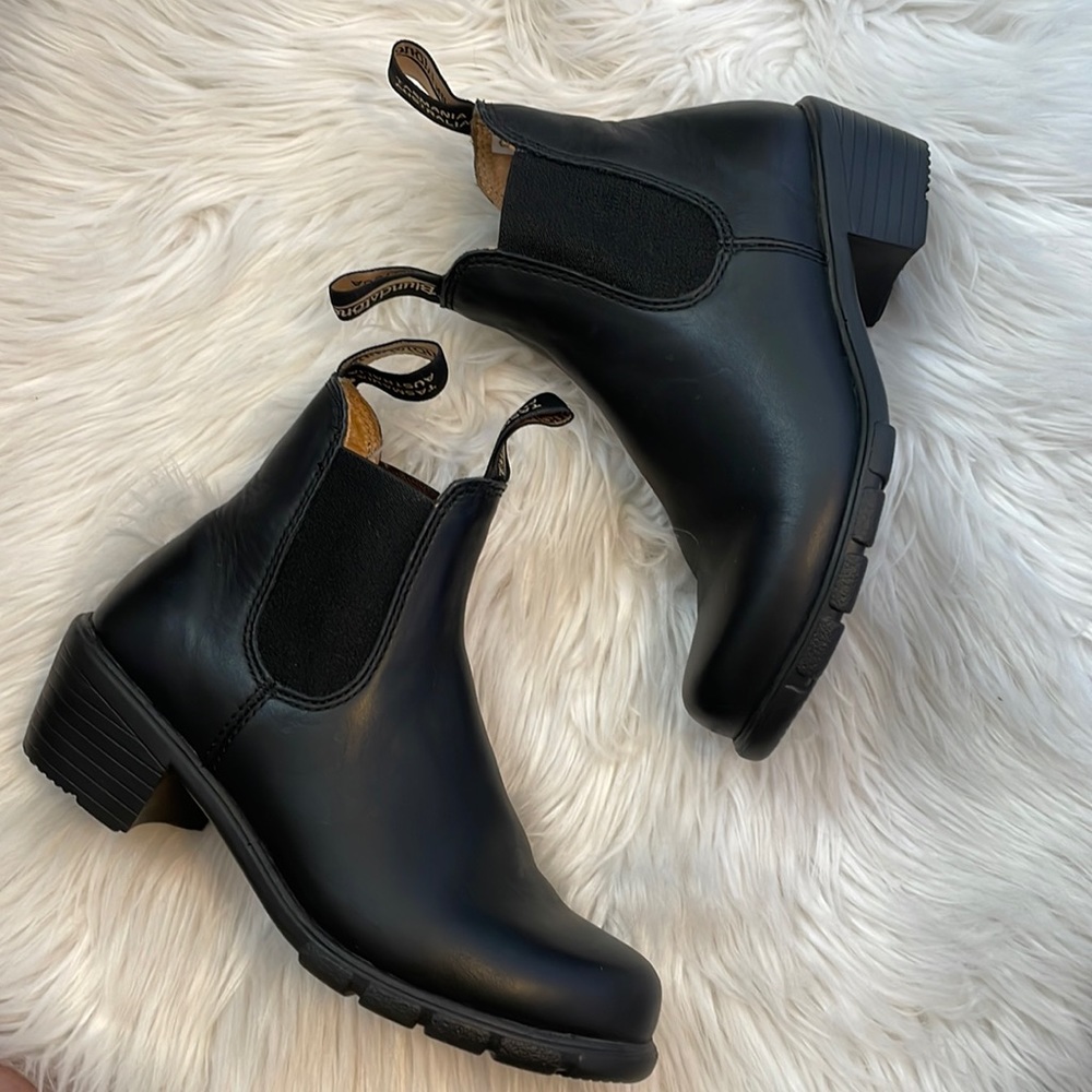 Blundstone heeled boots black leather